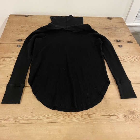 TNA Ribbed Black Turtleneck - Picture 2 of 5